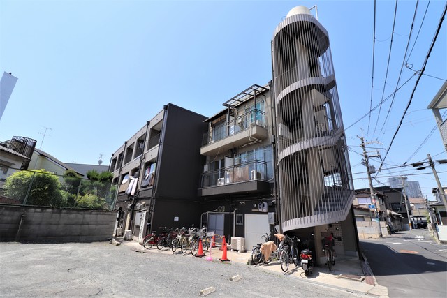 建物外観　スペース八尾