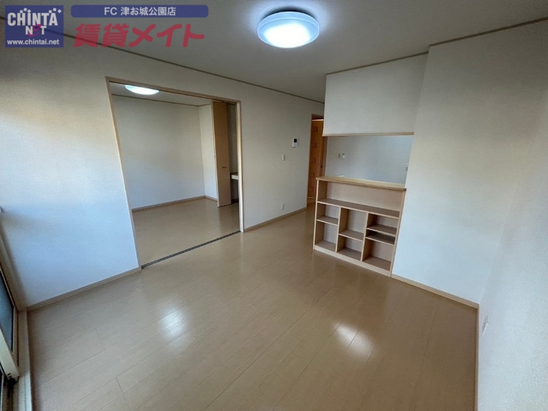 居室・リビング　同型参考写真
