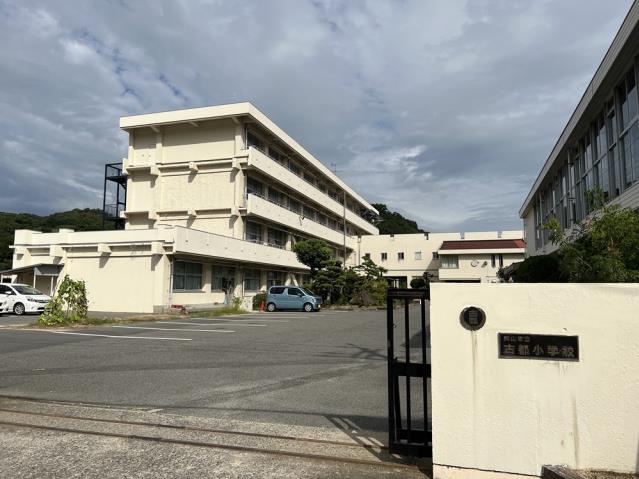 小学校　岡山市立古都小学校（小学校）まで1873m