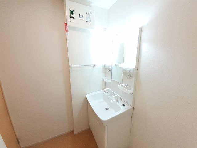 洗面設備　使いやすい洗面所です