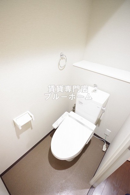トイレ　ウォシュレット付き！