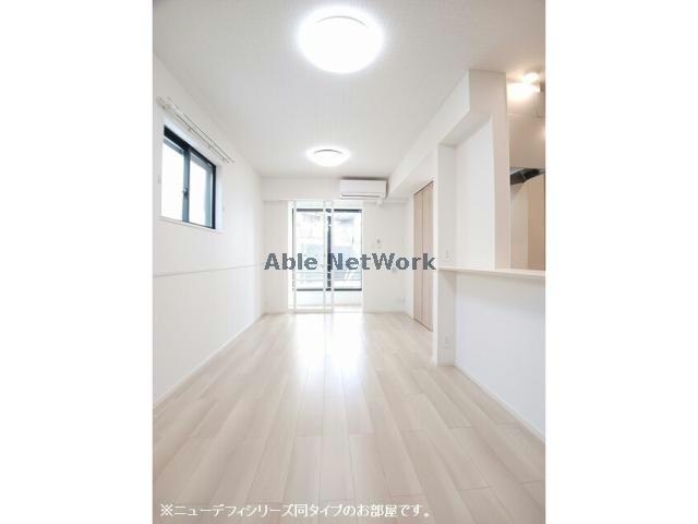 居室・リビング　同型タイプ部屋参照