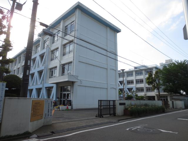小学校　湘南台小学校（小学校）まで440m