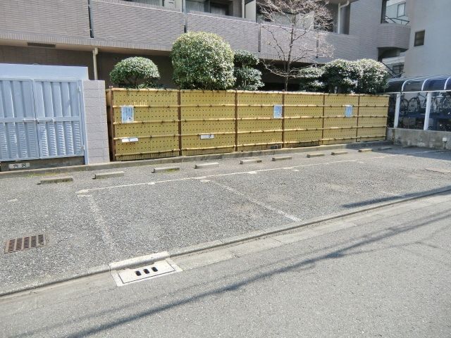 駐車場　★敷地内駐車場あります★