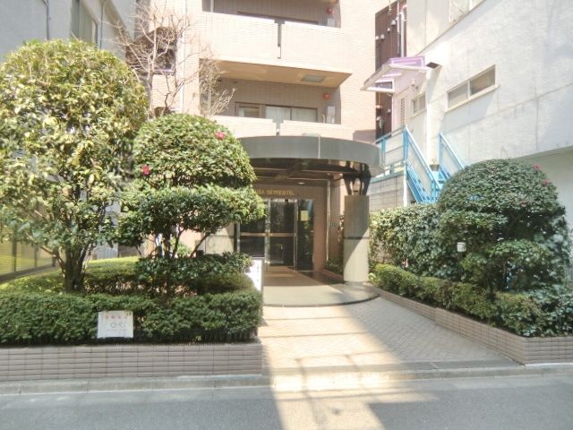 建物外観　★お手入れの行き届いたエントランス★