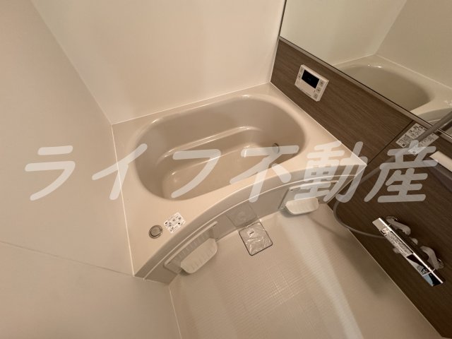 バス・シャワールーム　落ち着いた空間のお風呂です
