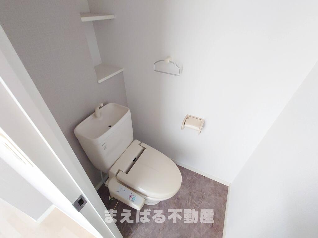 トイレ　温水洗浄便座