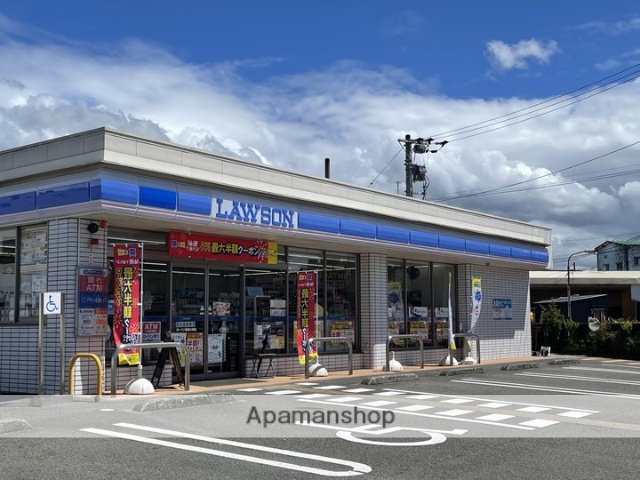 コンビニ　ローソン高知大津店（コンビニ）まで369m