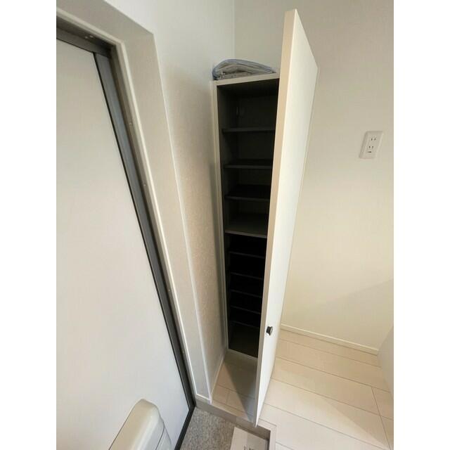 収納　シューズボックス