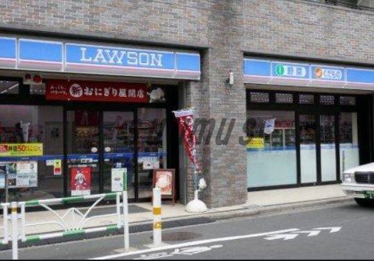 コンビニ　ローソン 初台一丁目店（コンビニ）まで657m