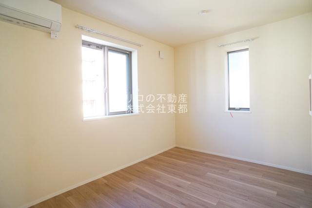 その他部屋・スペース　２面採光なので、明るく風通しのよい過ごしやすいお部屋です♪