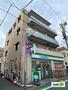 駐車場　１階はコンビニです