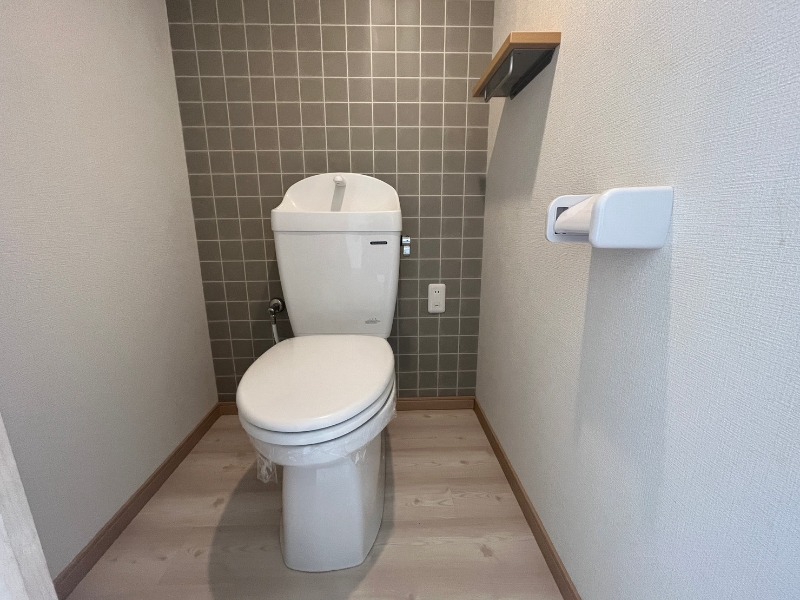 トイレ　※別部屋の参考写真となります。
