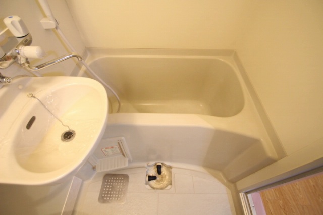 洗面設備　同物件別号室の写真です。