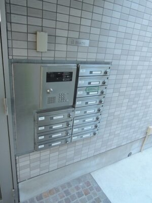 ロビー　メールボックス