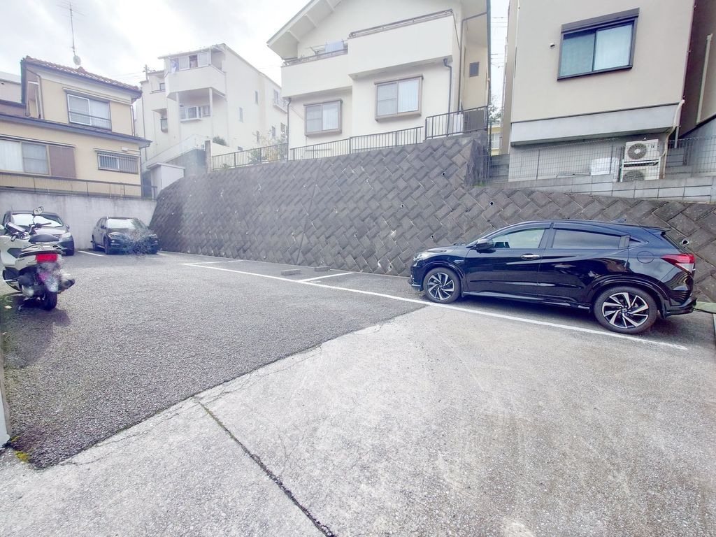 駐車場　駐車場