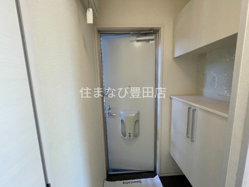 玄関　同型別部屋写真