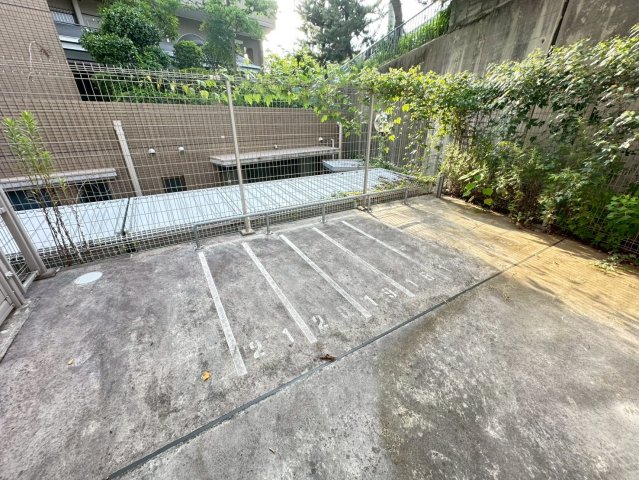 駐車場　詳細は、RISUMO江坂本店までお問合せください♪