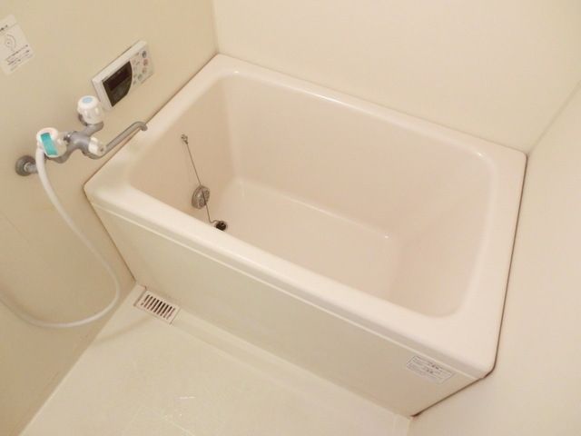 バス・シャワールーム　追い焚き機能付バスルーム