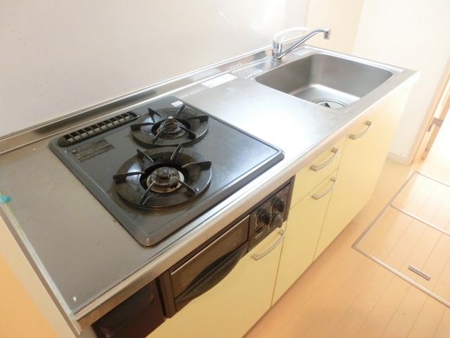 キッチン　ガス２口システムキッチン