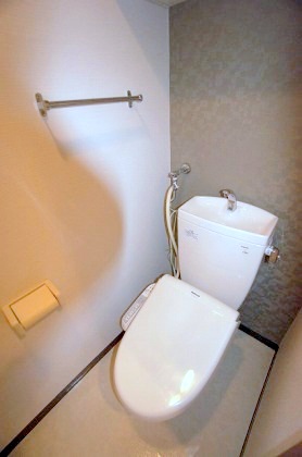 トイレ　ウォシュレット完備しています♪
