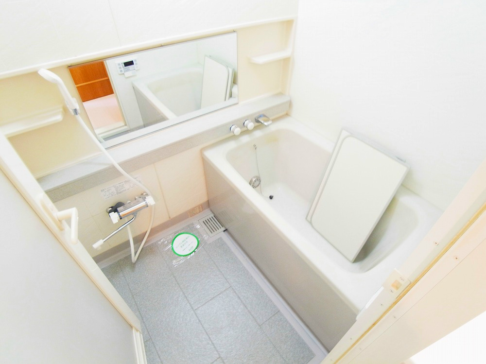 バス・シャワールーム　別部屋参考写真