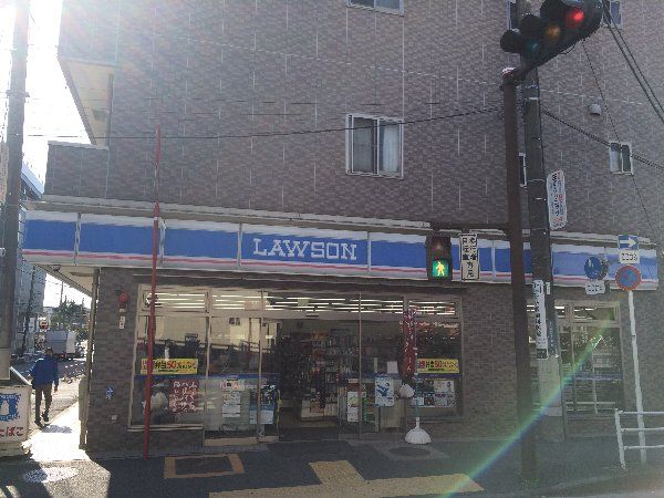 コンビニ　ローソン 横浜釜利谷東二丁目店（コンビニ）まで398m