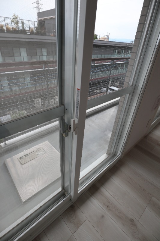 バルコニー　各部屋２重サッシ付き