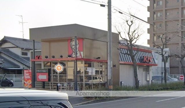 飲食店　ケンタッキー（飲食店）まで290m