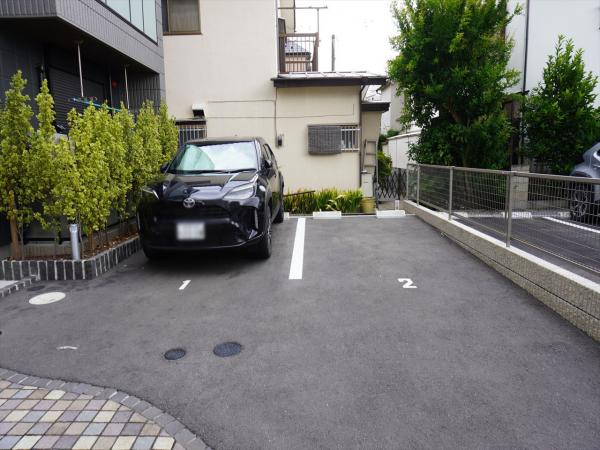 駐車場　駐車場