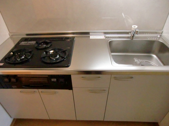 キッチン　３口システムキッチン