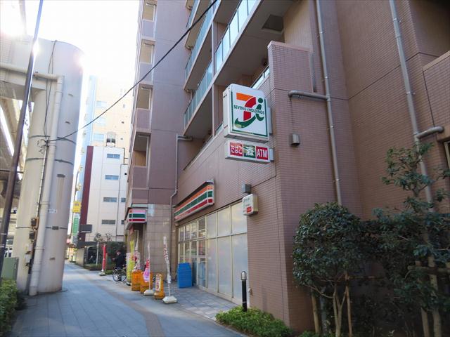 コンビニ　セブン－イレブン板橋本町駅北店（コンビニ）まで273m