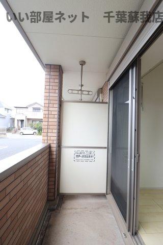 バルコニー　お洗濯にも便利なバルコニー付き