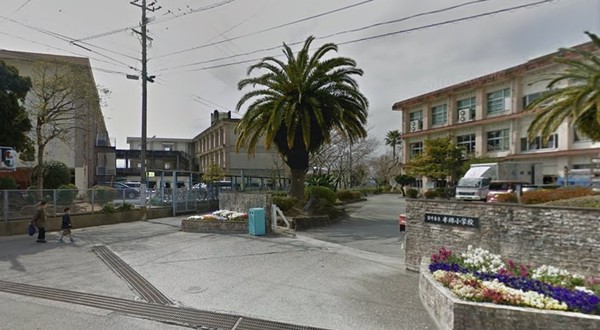 小学校　宮崎市立本郷小学校（小学校）まで1321m