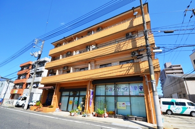 広島電鉄本線 観音町駅 徒歩12分 築36年