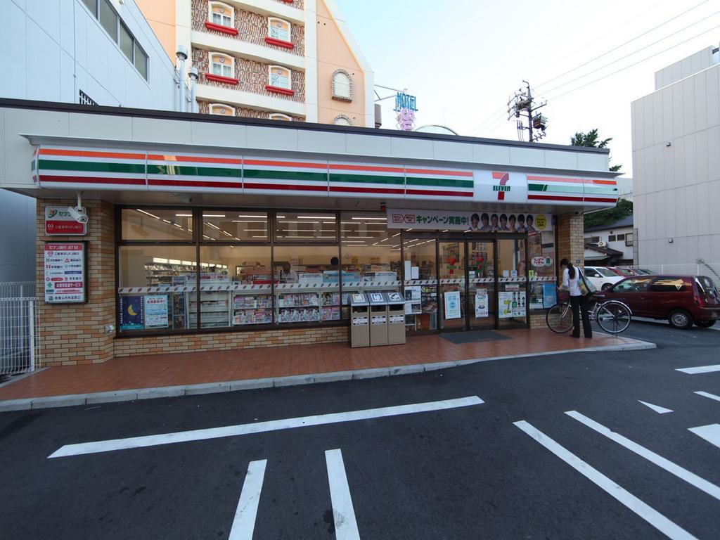 コンビニ　セブンイレブン 名古屋栄5丁目店（コンビニ）まで421m