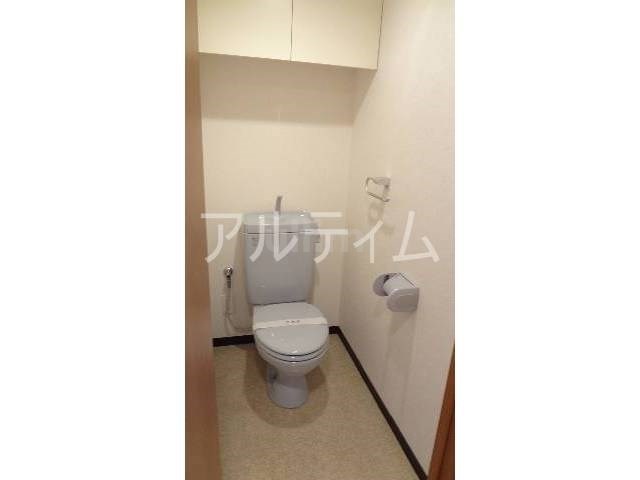 トイレ　※別のお部屋のお写真です。御参考までに。