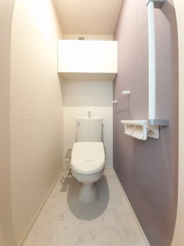 トイレ　ゆったりとした空間のトイレです