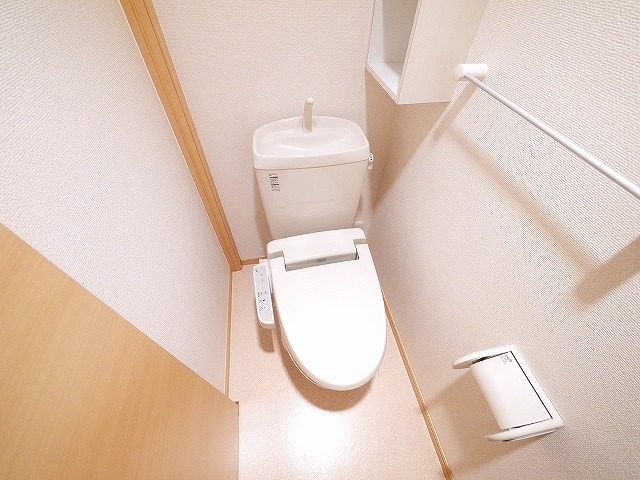 トイレ　清潔感のあるトイレです