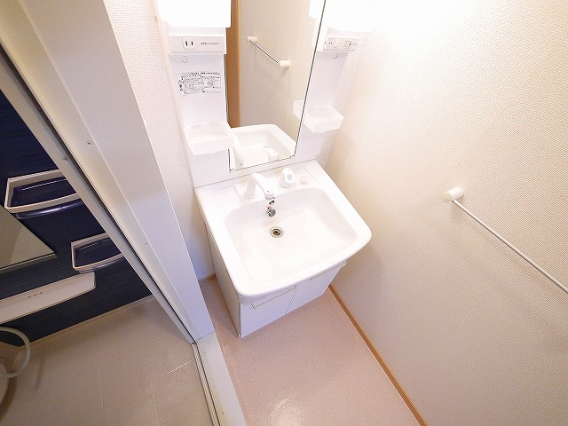 洗面設備　使いやすい洗面所です