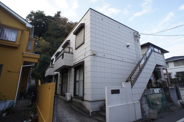 建物外観　２４時間管理なので入居中のトラブルも安心です☆