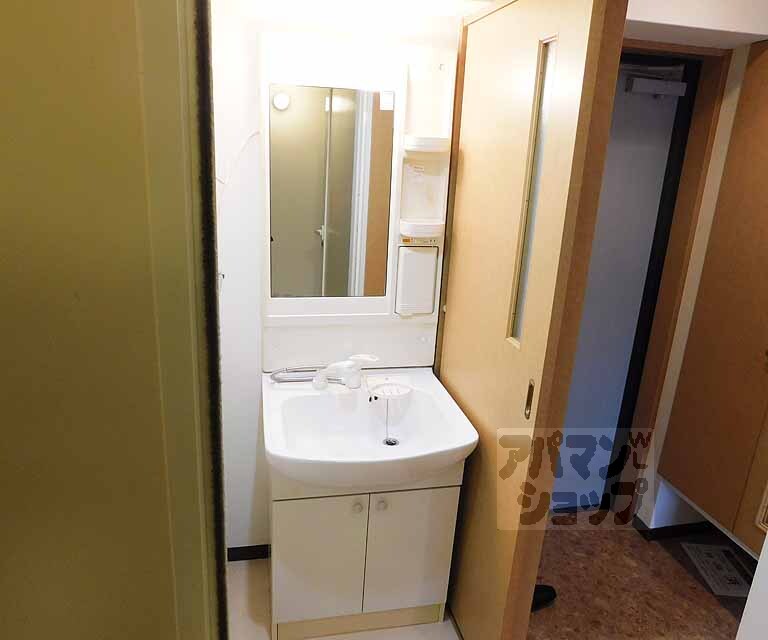 その他設備　大きな洗面台