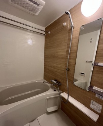 バス・シャワールーム　写真は同タイプ住居です。