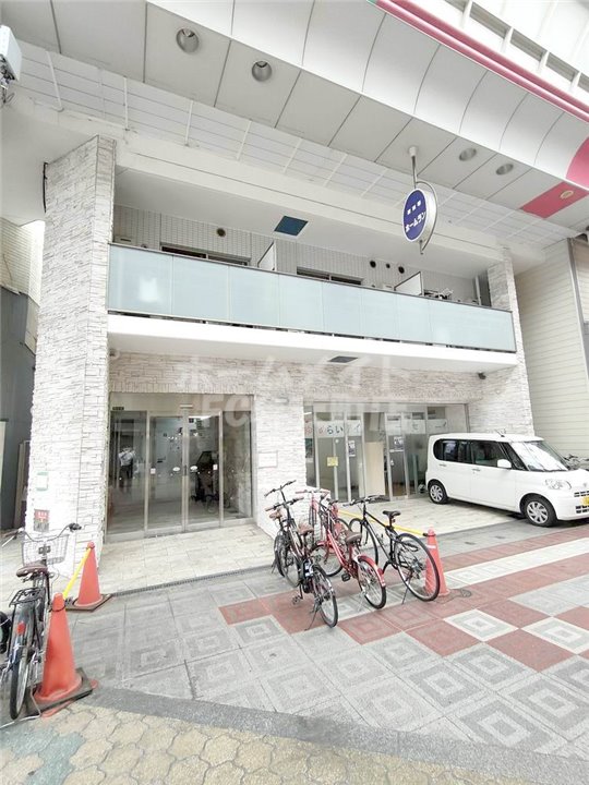 建物外観　外観は落ち着いています
