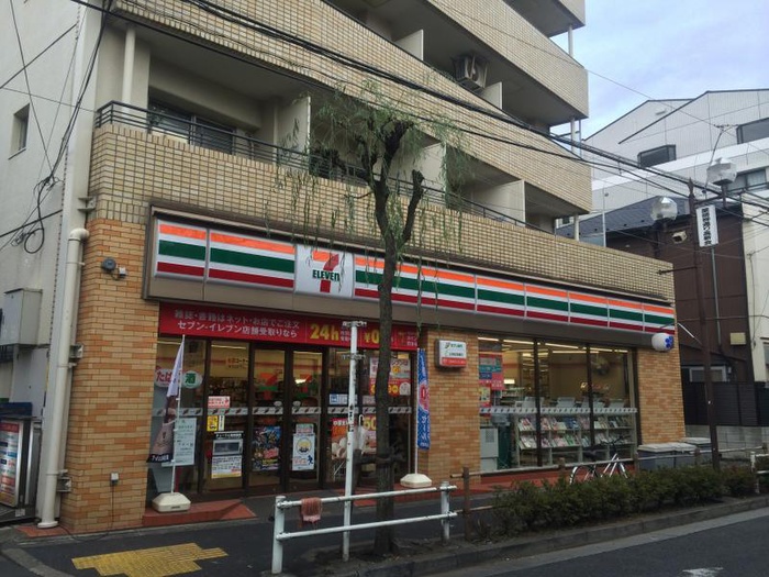 コンビニ　セブンイレブン中野上高田店（コンビニ）まで190m