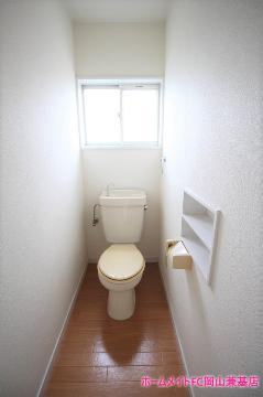 ＪＲ山陽本線 東岡山駅 徒歩20分 2階建 築37年のトイレ写真