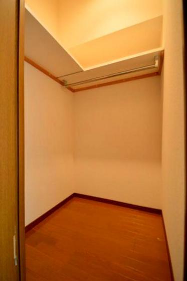 収納　写真は他の部屋の物です。現状優先。