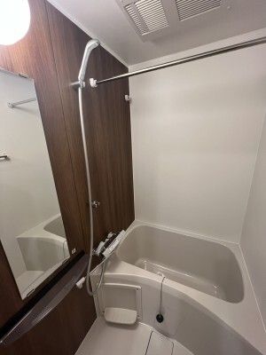 バス・シャワールーム　※他号室参考画像