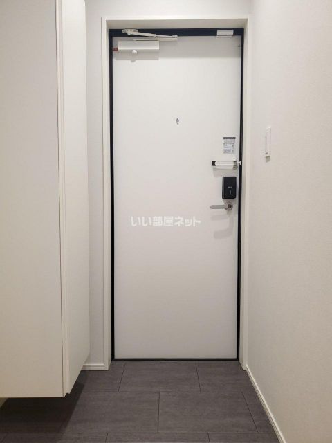 GRADUS坂戸VIIIの玄関写真