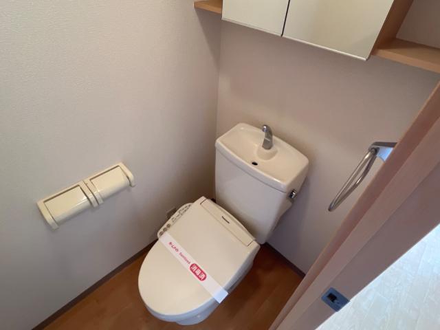 トイレ　シャワー付トイレ